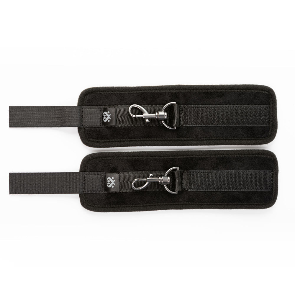 SEI MIO Sensually Secure Padded Restrain